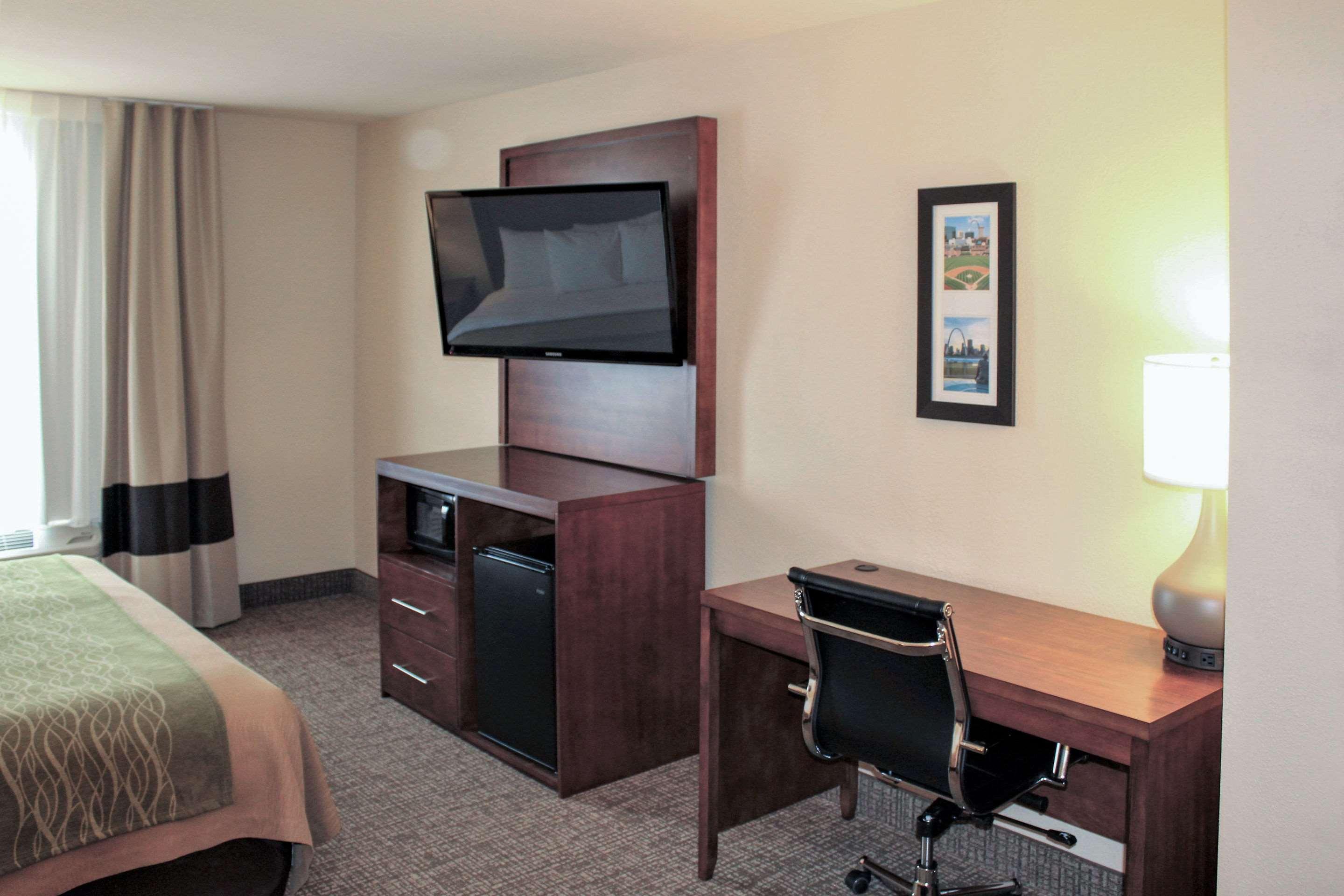 Comfort Inn & Suites St Louis - Честърфийлд Екстериор снимка