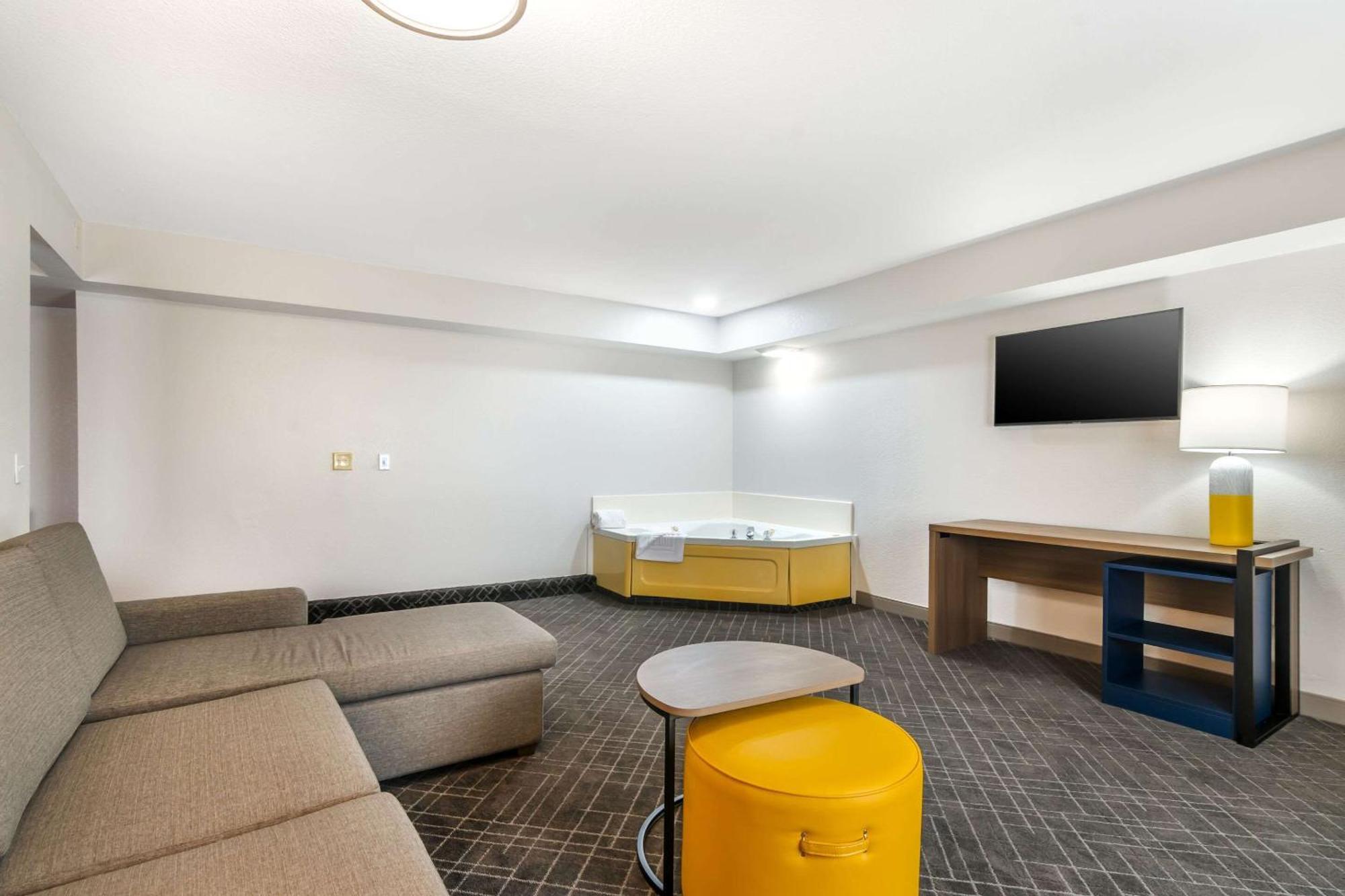 Comfort Inn & Suites St Louis - Честърфийлд Екстериор снимка