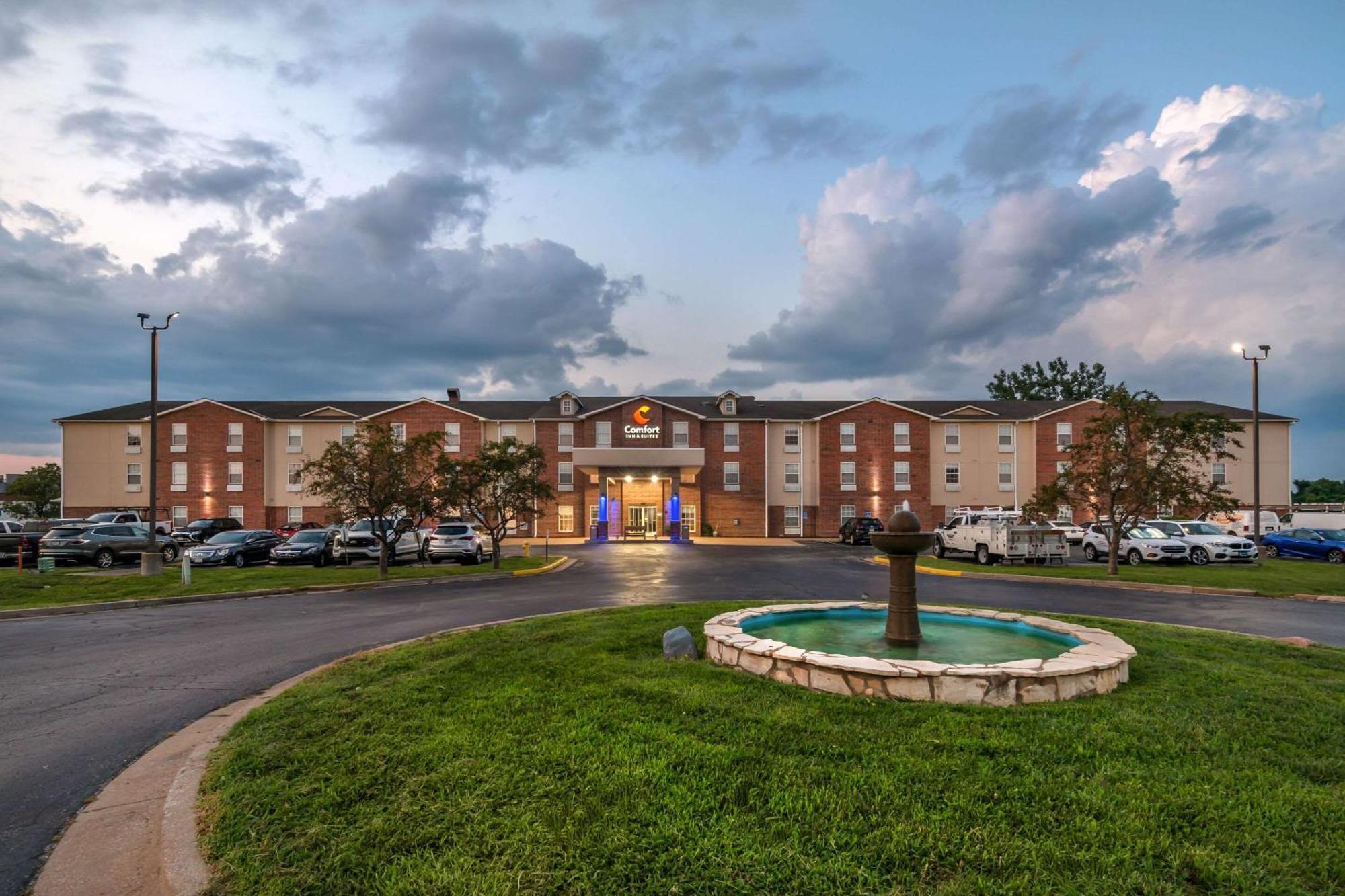 Comfort Inn & Suites St Louis - Честърфийлд Екстериор снимка
