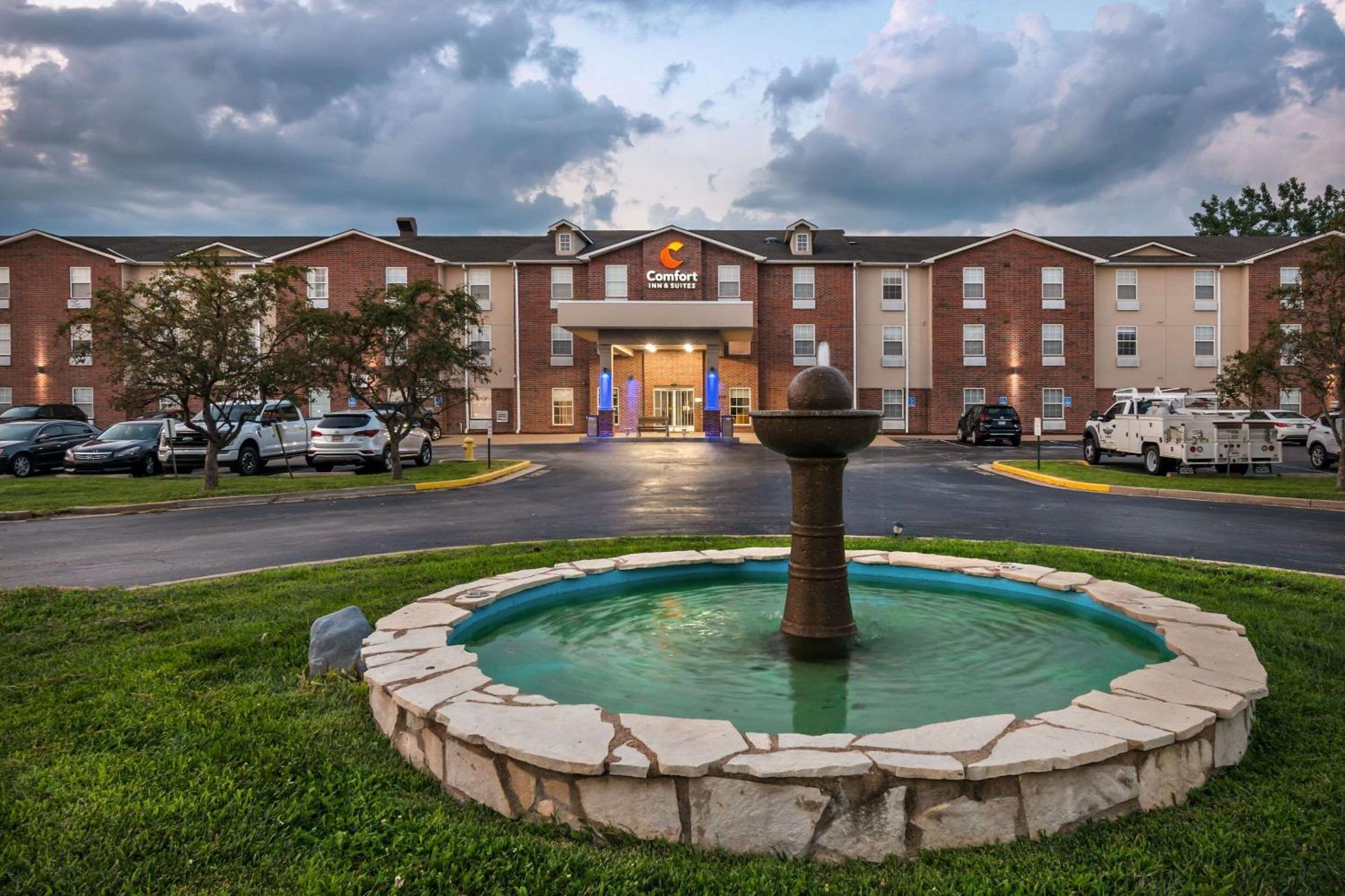 Comfort Inn & Suites St Louis - Честърфийлд Екстериор снимка