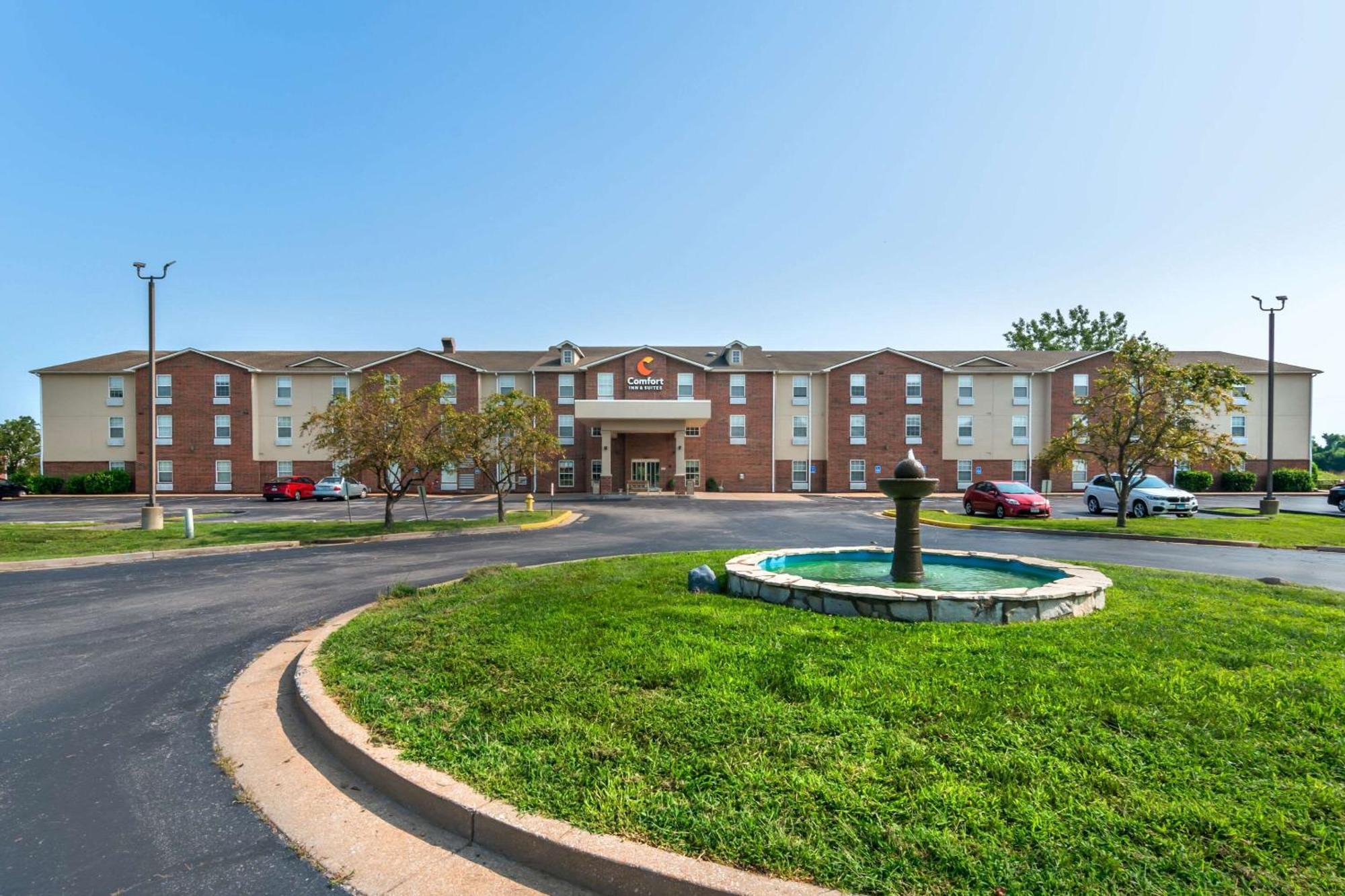 Comfort Inn & Suites St Louis - Честърфийлд Екстериор снимка